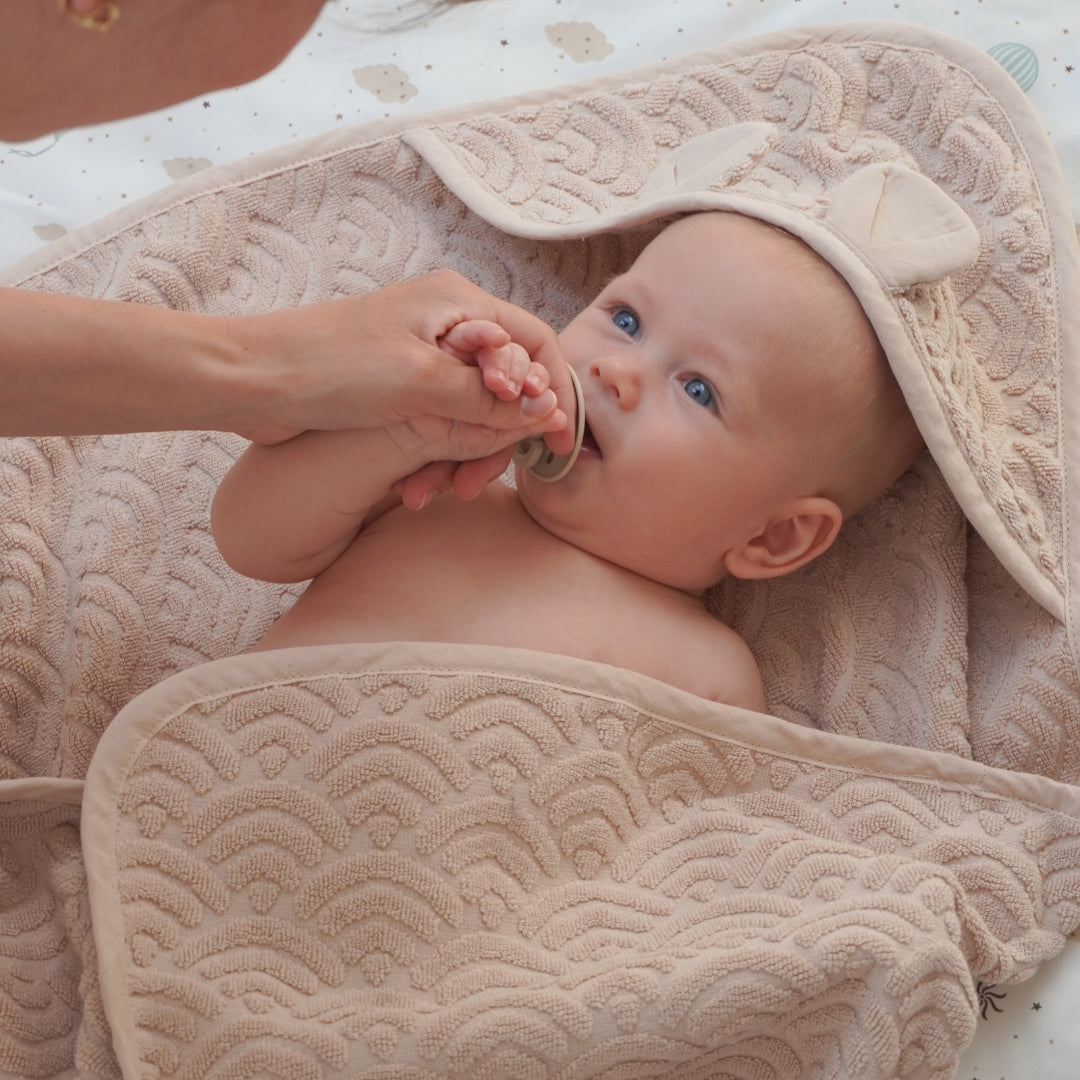 Håndklæde med hætte og ører, Baby - GOTS Mandel