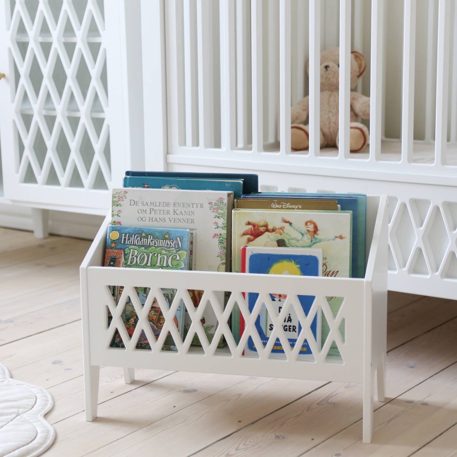 Harlekin Bogkasse - White