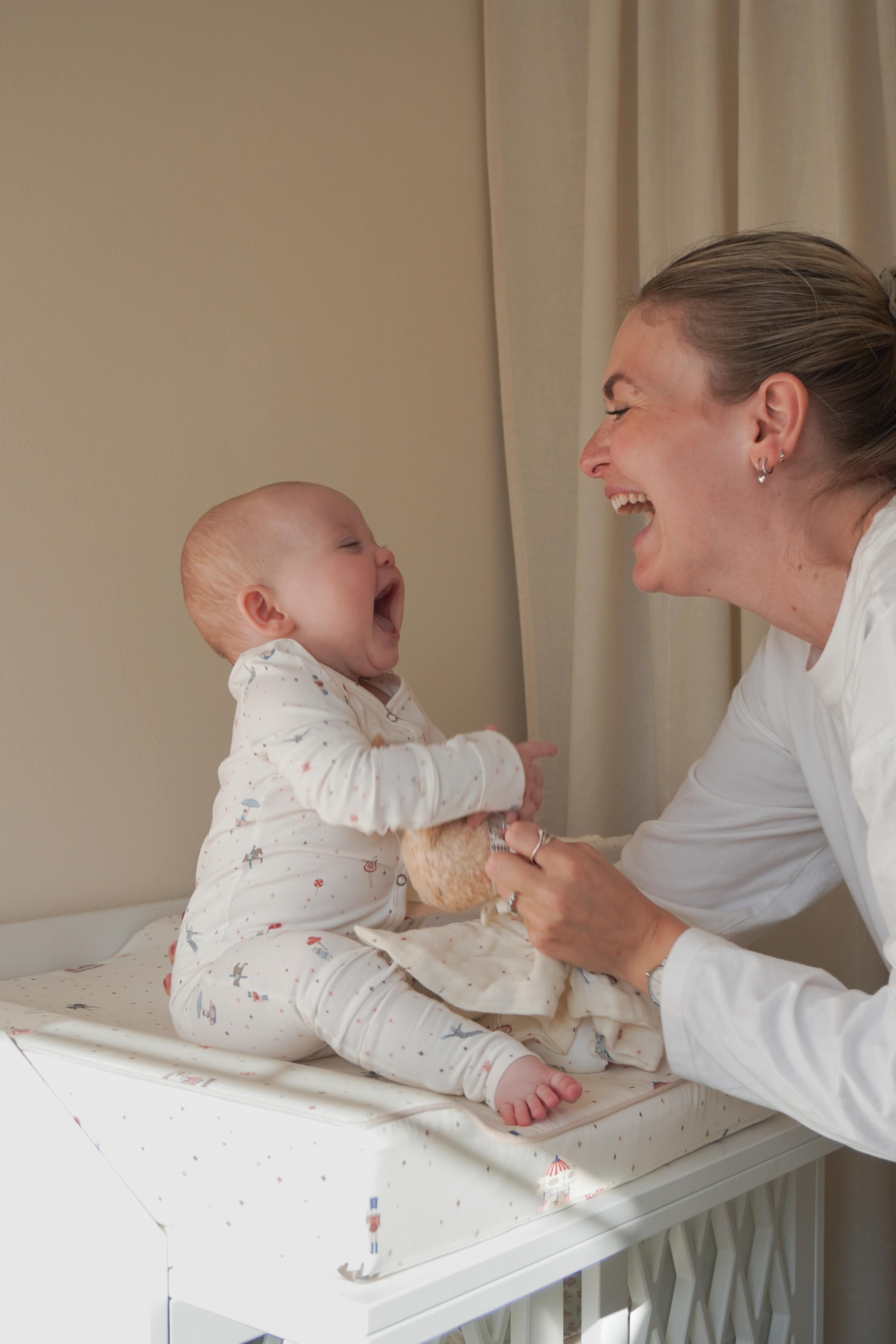 Baby Heldragt Ellinor - GOTS - Carousel